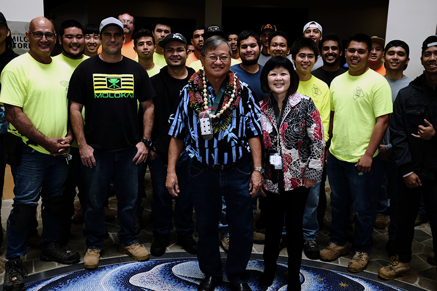 group photo of carpentry students 